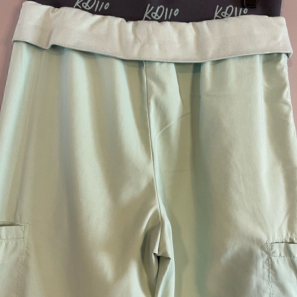 Koi Scrub Pants in Mint Green | SZ S Tall - Picture 9 of 11